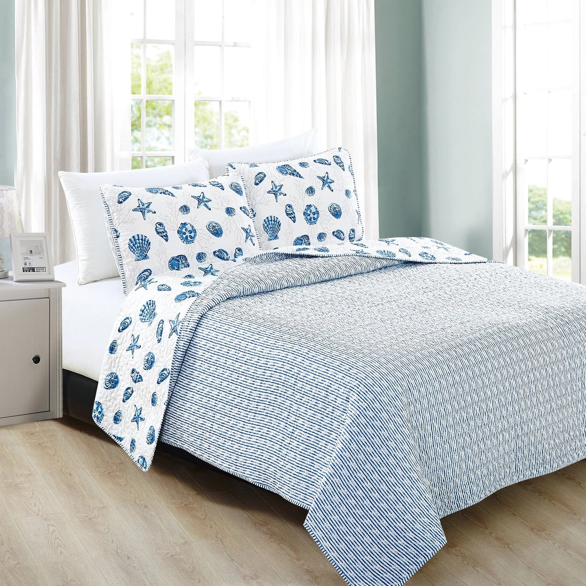 Bali Collection Coastal Quilt & Sham Set